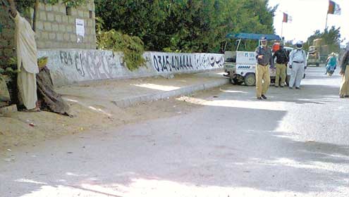 ایرانی پٹرول کی کھلے عام فروخت پولیس کی ماہانہ 7 کڑور بھتہ وصولی 