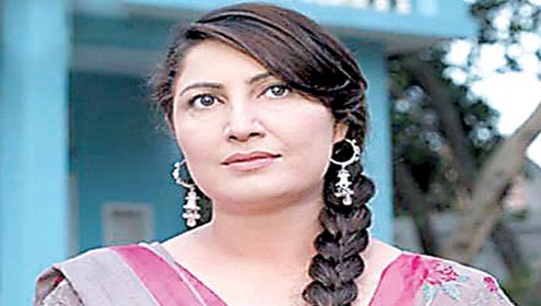 اداکارہ صائمہ کو کنیز کی مزید سو  اقساط میں کام کرنے کی آفر 