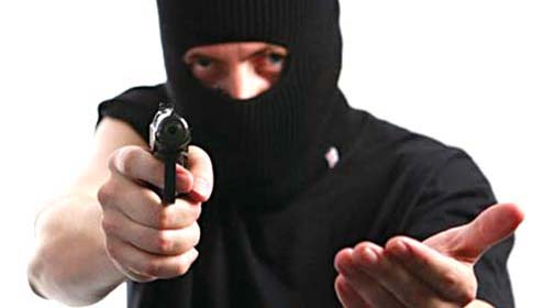 روات کے علاقے میں 5 مسلح ڈاکو ڈاکخانے سے 11 لاکھ روپے لوٹ کرفرار