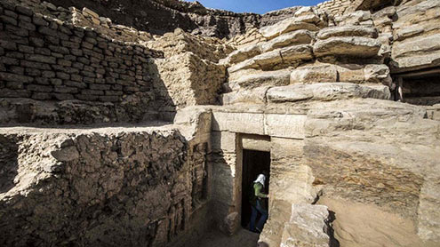 4ہزار سال قدیم مقبرہ مکمل درست حالت میں دریافت
