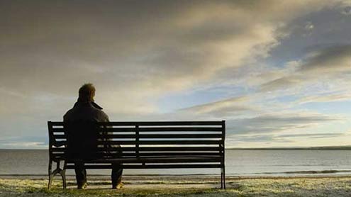  تنہا رہنے سے زندگی بھی کم ہوسکتی ہے