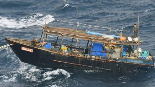 جاپان:سمندر سے ملنے والی کشتی سے 7لاشیں برآمد