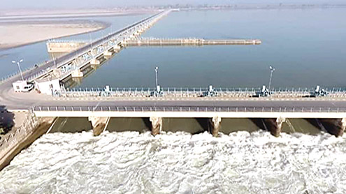 دریائے چناب پر نو تعمیر خانکی بیراج کو فعال کر دیا گیا 