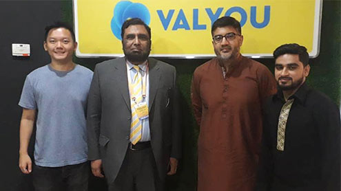  وزارت سائنس کے حکام کا ملائشیا میں Valyouآفس کا دورہ