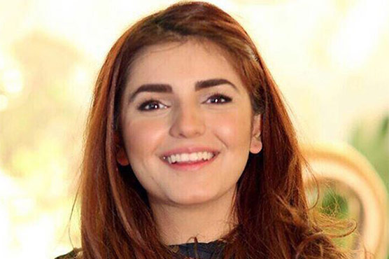 مومنہ مستحسن کی نظر میں گورارنگ اور خوبصورتی الگ چیزیں