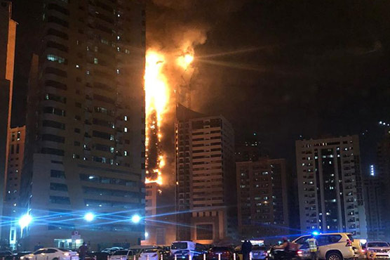  شارجہ: 40منزلہ رہائشی عمارت میں خوفناک آتشزدگی 