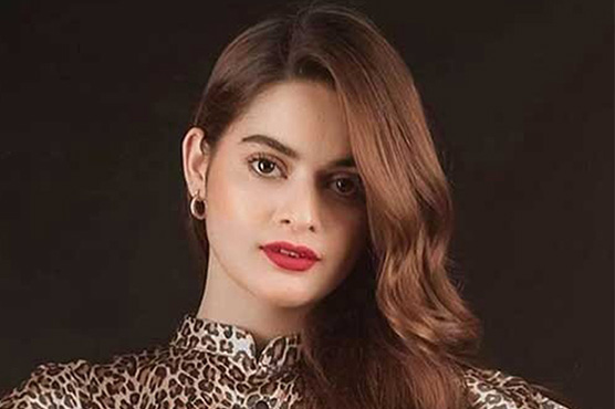 فوٹو شوٹ کی ویڈیو وائرل ہونے  کے بعد منال خان پر تنقید