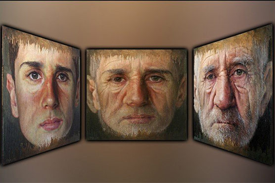 زاویہ بدلنے کے ساتھ خود کو بدلتی ہوئی تصویریں