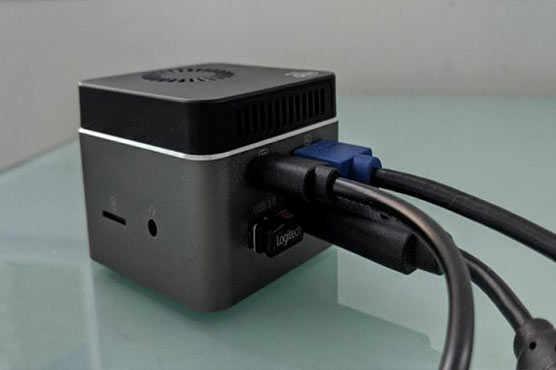 دنیا کا سب سے چھوٹا مکمل ترین ڈیسک ٹاپ پرسنل کمپیوٹرتیار