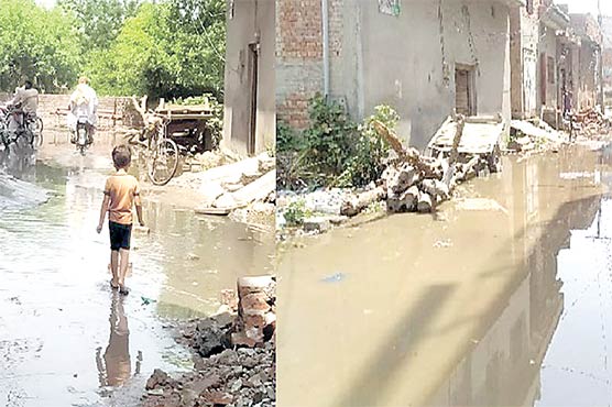   کنڈن سیان میں نکاسی آب نہ  ہو نے سے پانی گلیوں میں داخل 