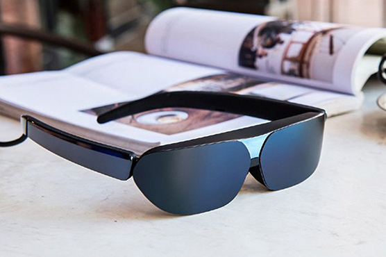 140 انچ چوڑا ڈسپلے دکھانے والی عینک تیار کر لی گئی 