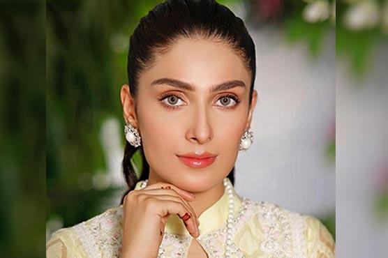 مداح عائزہ خان کی بچپن کی تصویرکے گرویدہ ہوگئے  