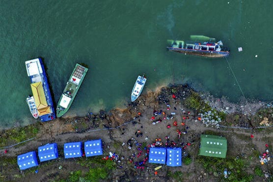 چین :کشتی الٹنے سے  10 افراد ہلاک