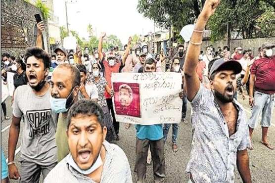 سری لنکا،41حکومتی ارکان اپوزیشن سے مل گئے ،صدر  اکثریت سے محروم،ایمرجنسی ختم