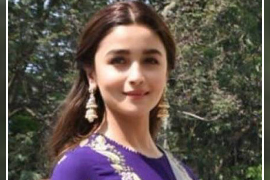 اچھا لگتا ہے جب لوگ مجھے احمق سمجھتے ہیں:عالیہ بھٹ 