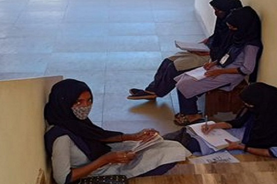 بھارت:کالج میں حجاب پہننے والی  مسلم طالبات کو کلاس سے نکال دیا گیا