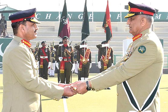 پاکستان:-جنرل عاصم منیر نے فوج کی کمان سنبھال لی:گمنامی میں چلا جاؤں گا ...