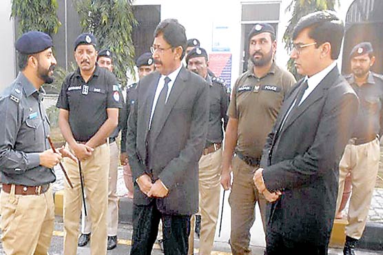  حافظ آباد :سیشن جج مشتاق الٰہی  کا ڈسٹرکٹ جیل کا ماہانہ دورہ 