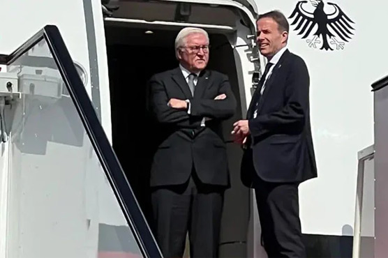 قطر :جرمن صدر کو ایئرپورٹ  پر آدھا گھنٹہ انتظار کر نا پڑا 