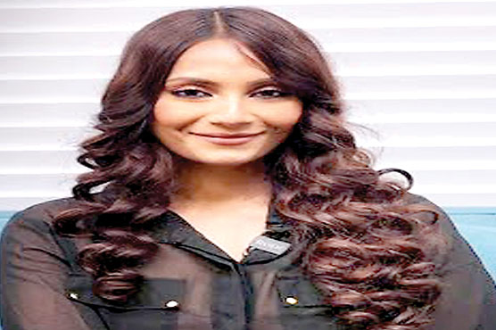 والدین غلطی کر سکتے ہیں انہیں انسان سمجھیں: نینا بلیک 