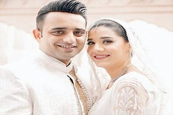 کیا طلاق کے نام پر بیٹھی رہتی؟ کرن اشفاق کا ناقد کو کرارا جواب