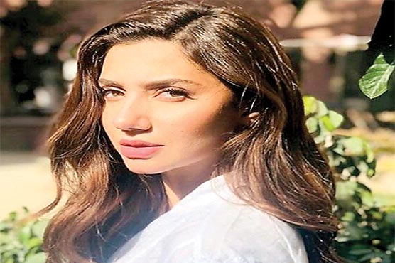 ماہرہ خان کو چلنے میں دشواری  کا سامنا، مداح پریشان