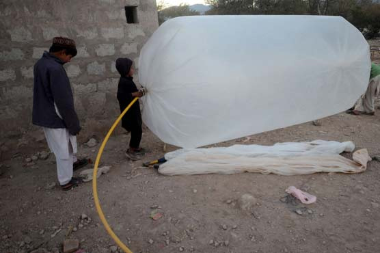 کرک ، گیس سے بھرا پلاسٹک بیگ  پھٹنے سے آگ لگ گئی ، 20افراد زخمی