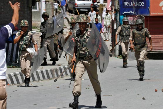 مقبوضہ کشمیر:دوران  حراست  4  نوجوانوں  کی  شہادت،عوام  کا  غصہ  ٹھنڈا  کرنے  کیلئے  4  فوجی  افسروں  پر  مقدمہ