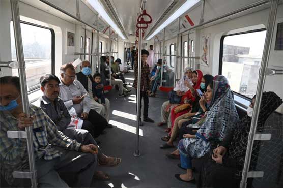 میٹرو  ٹرین : سٹاپ ٹو سٹاپ  کرایہ  سے  مسافر  زیادہ  ، آمدن کم 