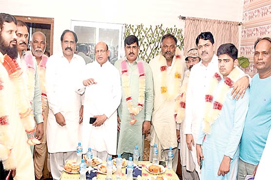 وزیرآباد:پی ٹی آئی رہنما سیٹھ شہباز ن لیگ میں شامل 