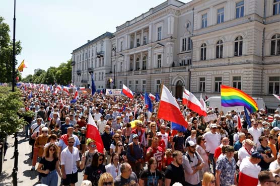 پولینڈ میں الیکشن سے قبل 5لاکھ  افراد کا حکومت مخالف مظاہرہ
