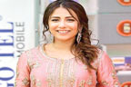 اداکارہ اشنا شاہ شادی  کے بعد مشکل میں پڑ گئیں