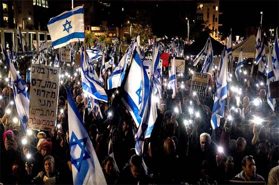 مظاہرین کا احتجاج رنگ لے آیا اسرائیلی وزیر اعظم کا متنازعہ عدالتی  اصلاحات کچھ وقت کیلئے روکنے کا اعلان