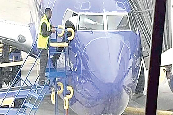  مسافر نے جہاز کا دروازہ بند کردیا، پائلٹ کے پسینے چھوٹ گئے
