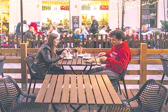 ریسٹورنٹ بِل کو نہ بانٹنے پر بوائے فرینڈ کی پولیس کو شکایت