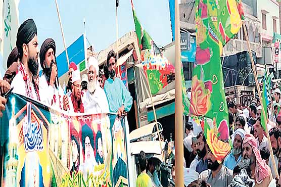 فاروقہ:عید میلادالنبی کا جلوس  پروفیسر ایوب سیالوی نے قیادت کی