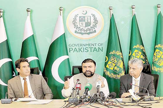 سمگلنگ پر اہلکاروں کا کورٹ مارشل: جیل بھی بھیجا جائیگا، آرمی چیف نے واضح ہدایات دیدی ہیں، سمگلنگ اونٹوں پر نہیں ٹرکوں پر ہورہی تھی: نگران وزیر داخلہ 