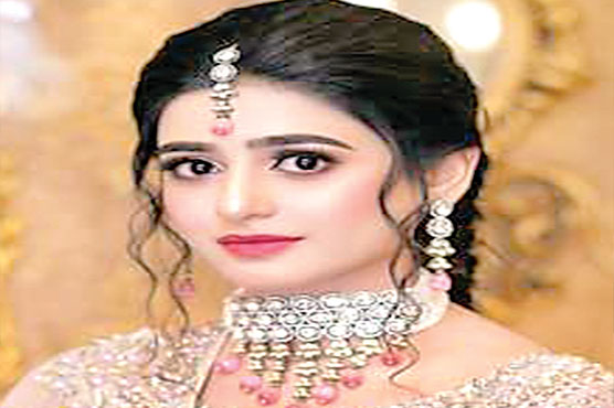 سحرخان کو شادی کیلئے  6 فٹ لمبے لڑکے کی تلاش 