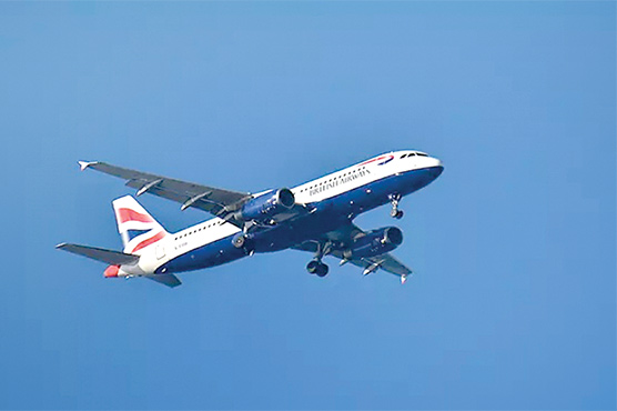  جہاز میں دوران سفر ’سورہی‘ خاتون مسافر مُردہ نکلیں