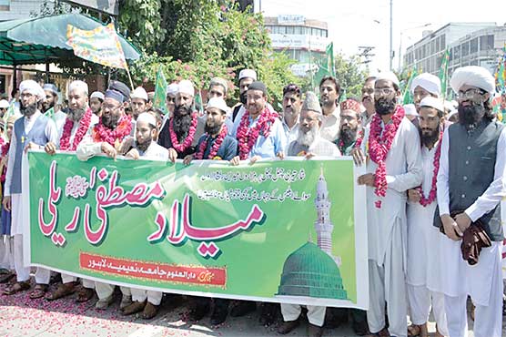 جامعہ نعیمیہ کے زیراہتمام میلاد النبیؐ کا سالانہ جلوس نکالا گیا 