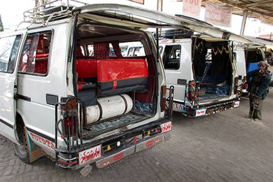 غیر معیاری گیس سلنڈر نصب کرنیوالے 2ڈرائیور گرفتار