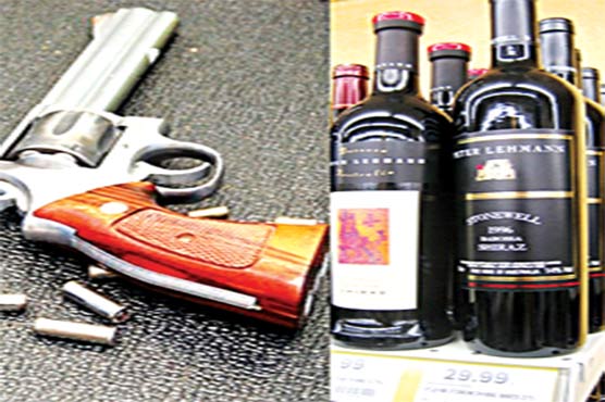 اسلحہ برآمد، شراب سپلائی کرنے  والے 3 ملزم گرفتار کرلئے گئے 