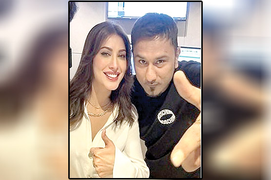  مہوش حیات جلد ہنی سنگھ کے نئے گانے میں نظر آئینگی