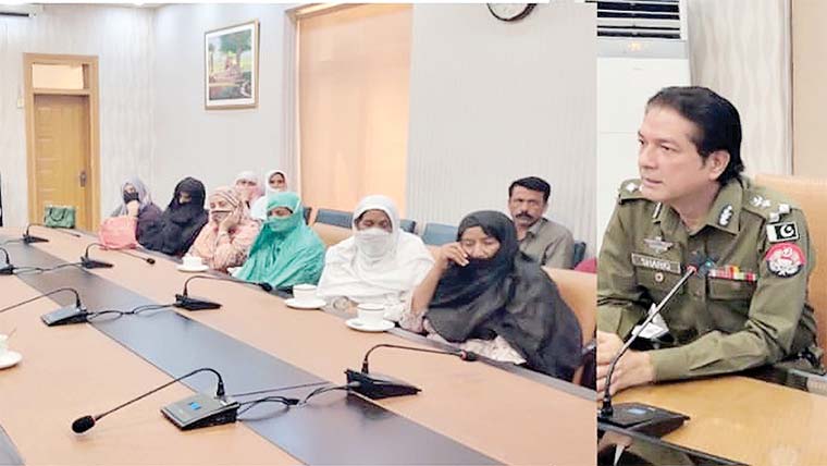 آرپی او کی شہدا کی فیملیز سے ملاقات، 10 کو پلاٹ دئیے