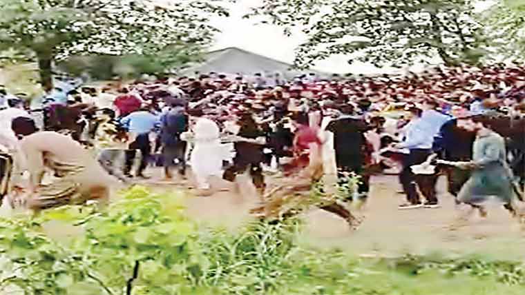 اسلام آباد پولیس‘ بھرتی کے دوران بدنظمی بھگدڑ مچنے سے متعدد امیدوار زخمی 