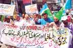 حافظ آباد:گندم خریداری نہ ہونے پرکاشتکاروں کا احتجاج 