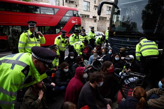 برطانیہ :تارکین وطن کی بے دخلی کیخلاف احتجاج ، 45 افراد گرفتار