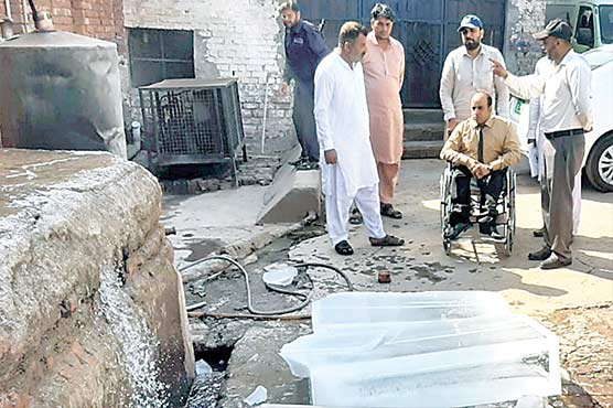  آلودہ پانی سے برف تیاری پر 4 فیکٹری مالکان کو جرمانے
