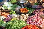 سرکاری نرخنامہ نظر انداز، سبزیاں 30 روپے کلو تک مہنگی فروخت