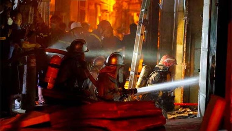 ویت نام: 5منزلہ رہائشی عمارت  میں آتشزدگی، 14افراد ہلاک